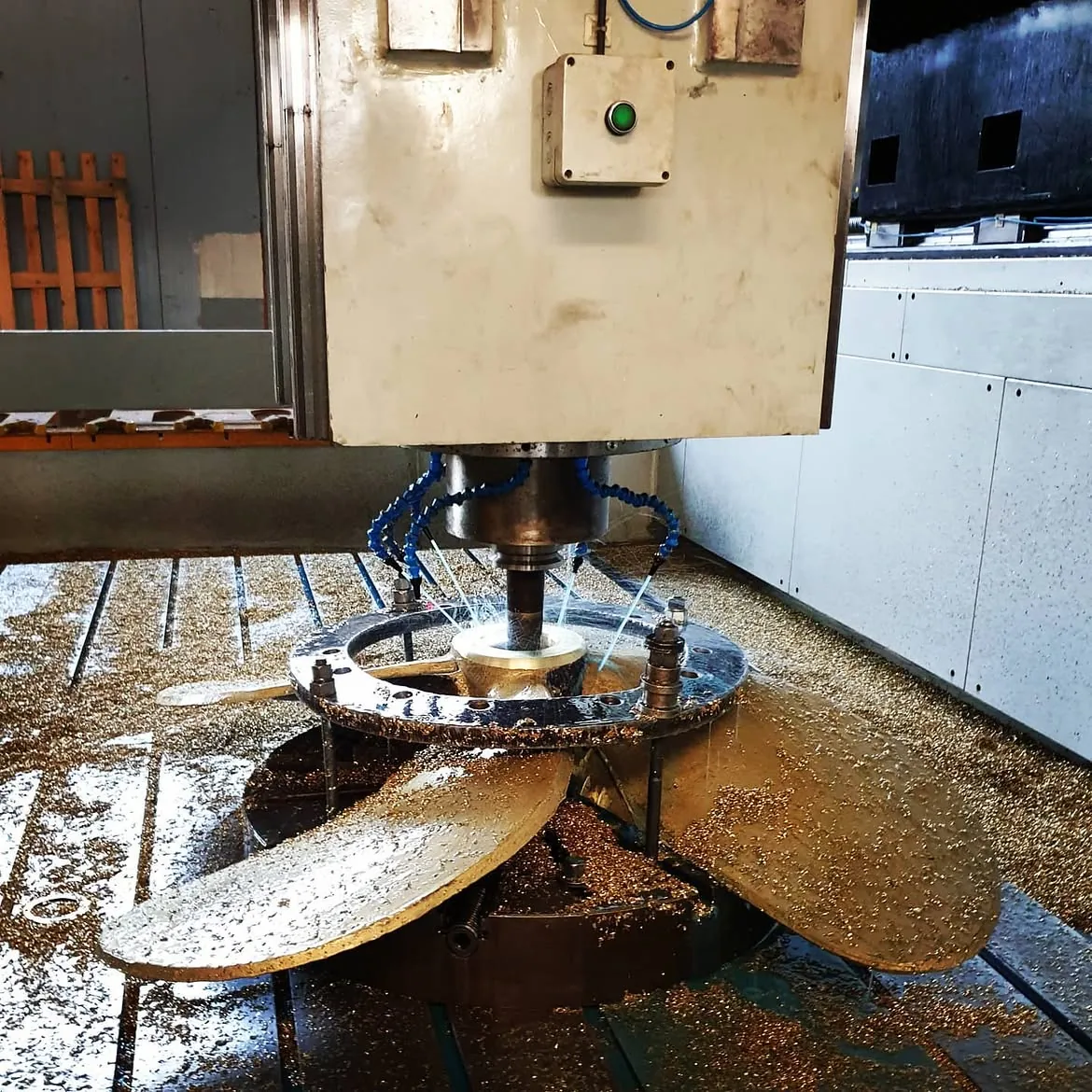 Eriş Pervane atölyesinde bronz pervanenin CNC tezgâhında işlenmesi