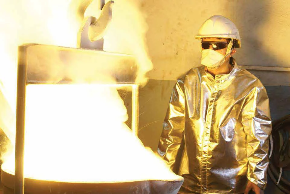 Elektrikli ocakta bronz pervane dökümü
